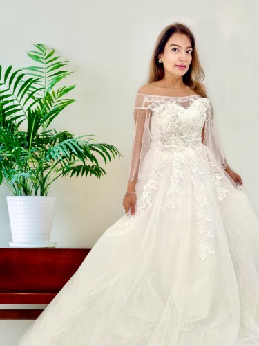 Ball Gowns In White Frock With Adjustable Back