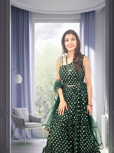 Emerald green lehenga skirt set custom made choli with net dupatta for Indian wedding.